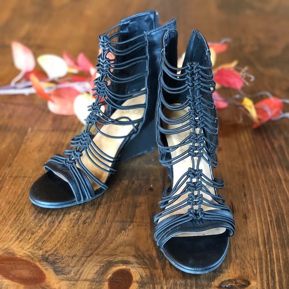 Black strappy sandals - Picture 1 of 7